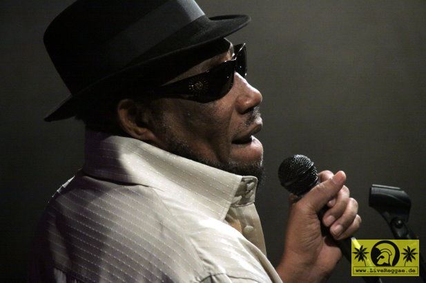 Derrick Morgan - Soulfood International - 15. This Is Ska Festival Rosslau 25. Juni 2011 (14).JPG